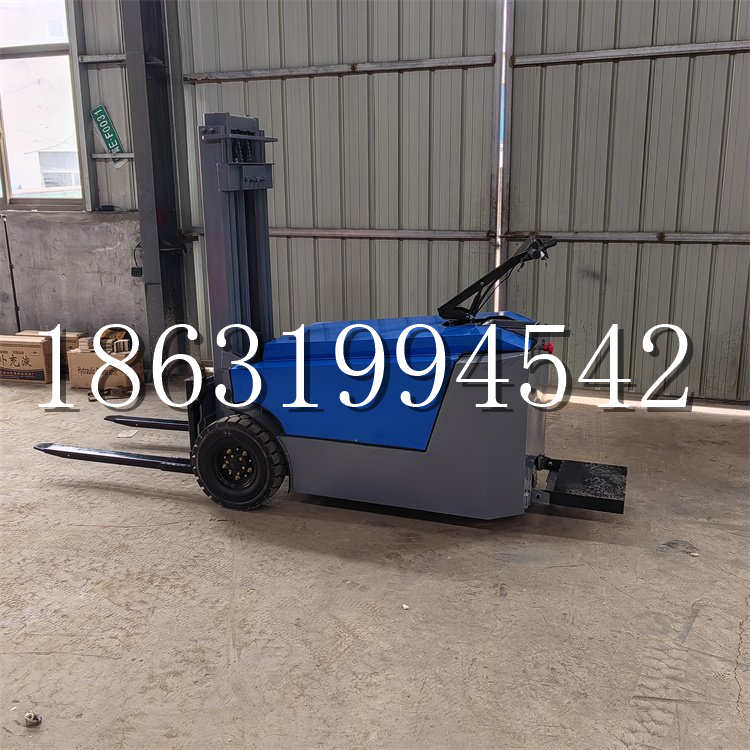 辽阳县全电动叉车插腿式堆高车液压装卸车1.5吨升高小型站驾式铲车